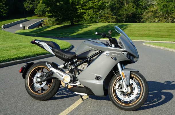 Zero’s SR/S doubles as an EV sport motorcycle and sport-tourer